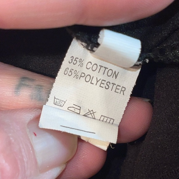 🔥 SOLD🔥Cute soft black crop top - Picture 4 of 4